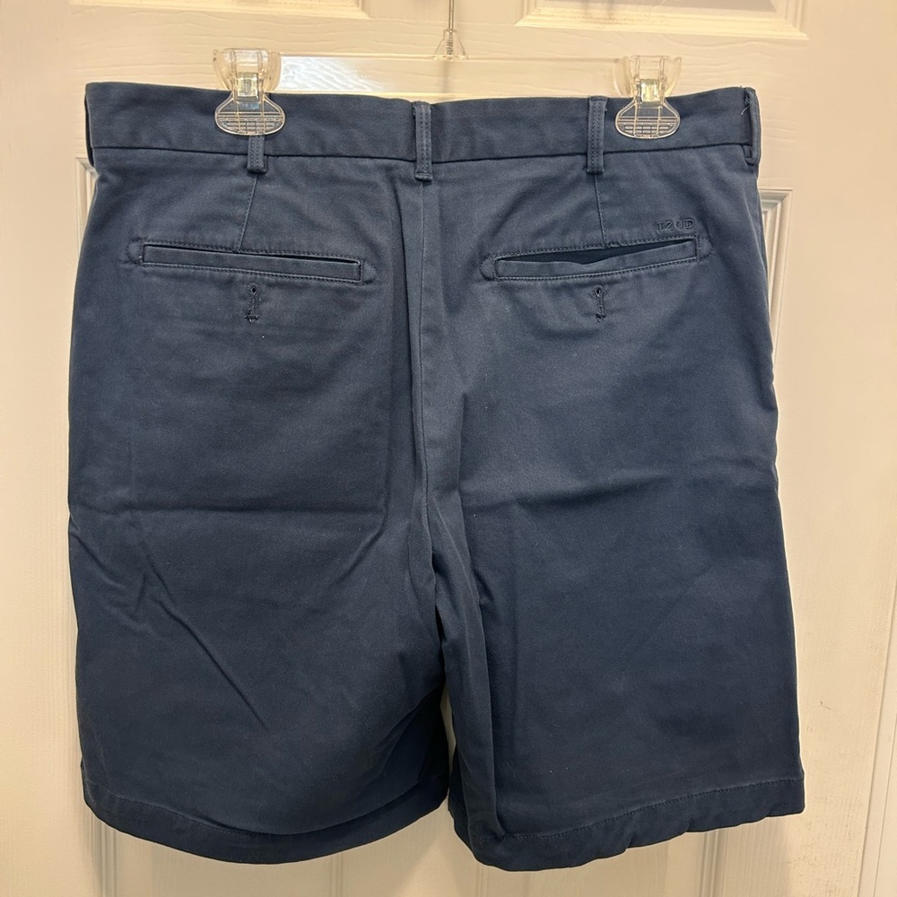Mens Izod shorts size 34